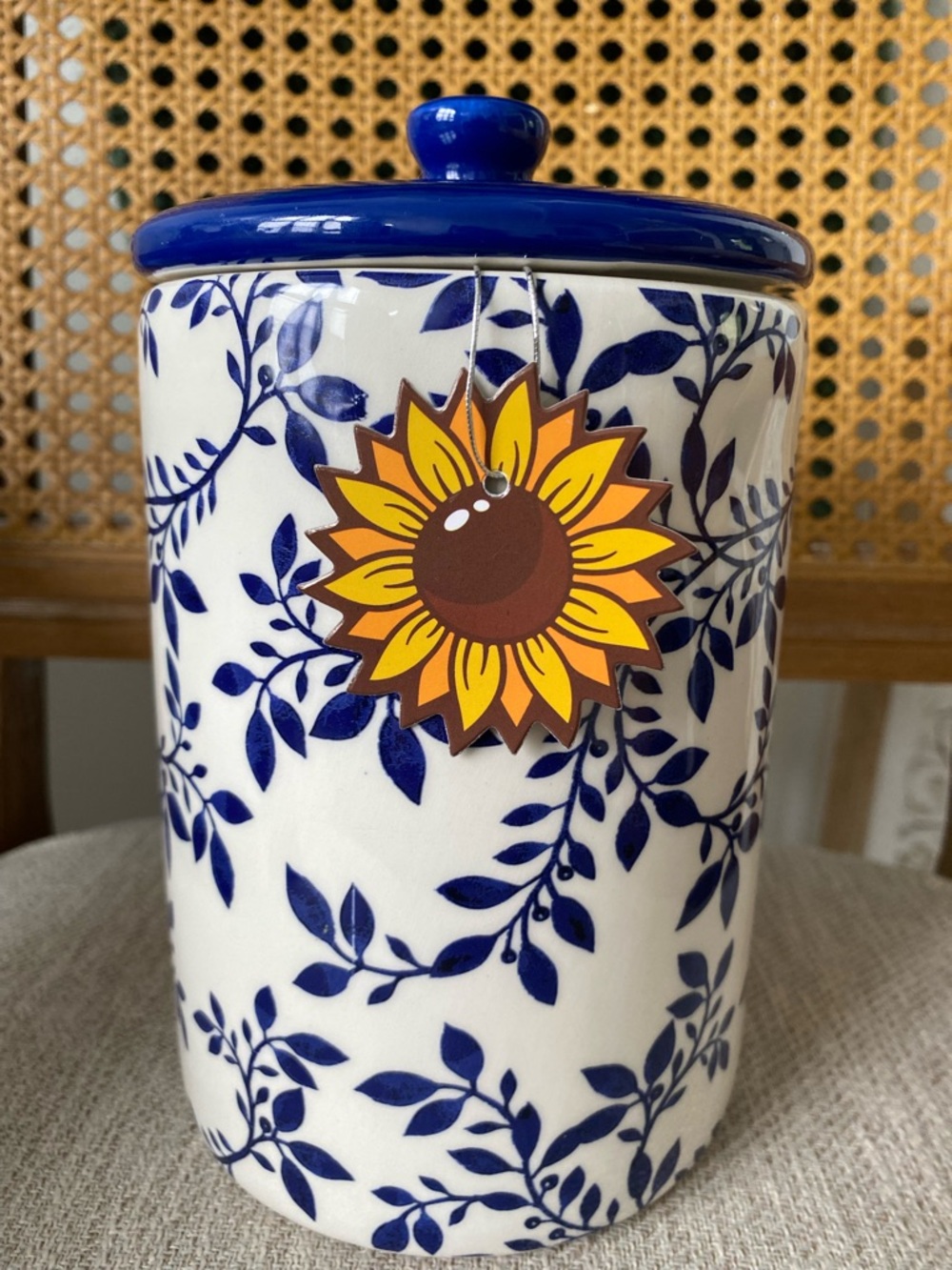 BLUE WHITE VINE FLORAL by 10
Strawberry St. BELLA Canister Toile Chinoiserie - Picture 3 of 8